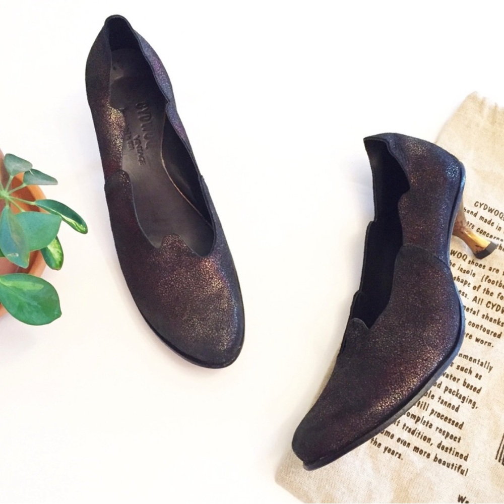 Scalloped Glitter Kitten Heel Pumps - Black Multicolor - Picture 2 of 11
